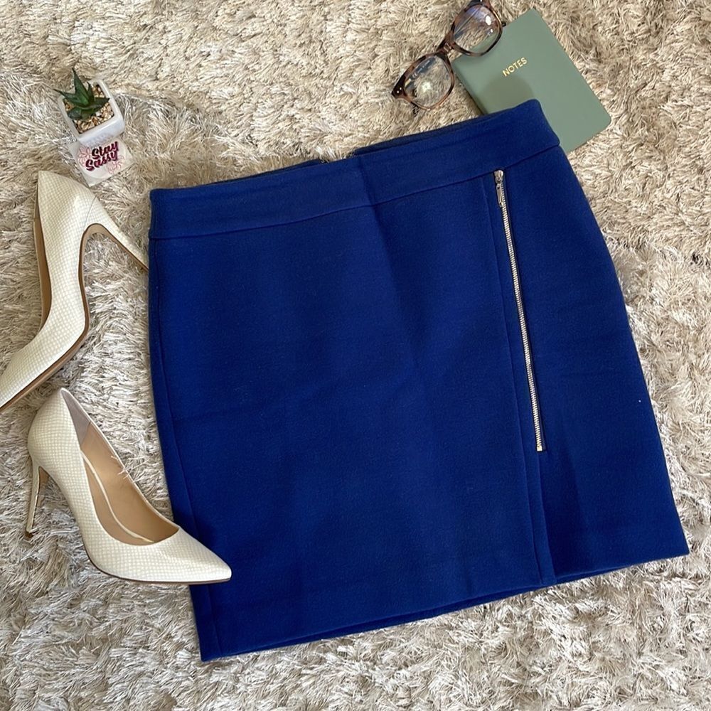 White House Black Market Navy Blue Mini Skirt with Side Zip Detail